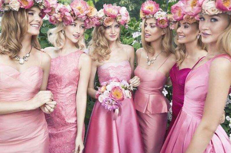 伴娘礼服买什么样的