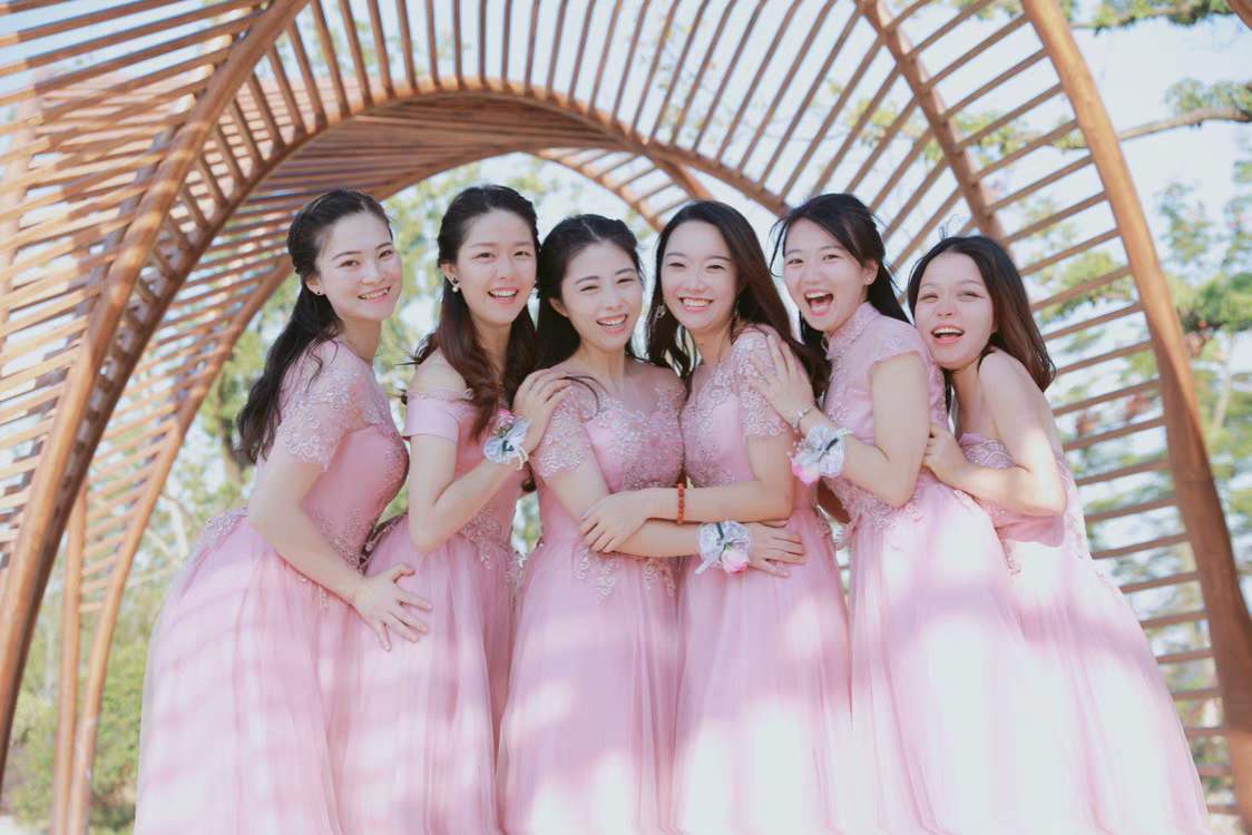 参加婚礼戴什么首饰好