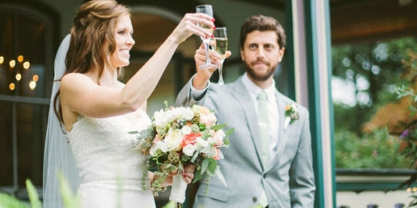 新郎新娘敬酒时说些什么