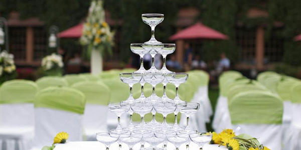 婚礼倒酒的那个塔叫什么