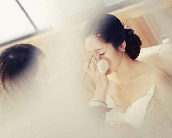 发新娘试妆照发什么说说 妆前妆后的说说