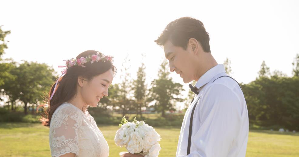 女儿婚礼父亲感人致辞 女儿婚礼父亲简单讲话1分钟