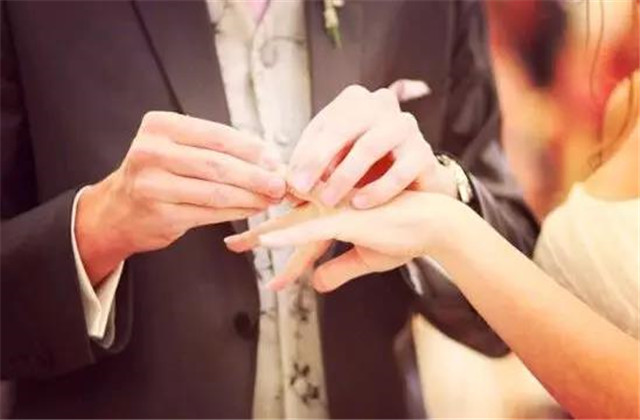 简单的求婚方案策划,简单浪漫的求婚方案