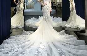 订婚当天女方穿衣颜色