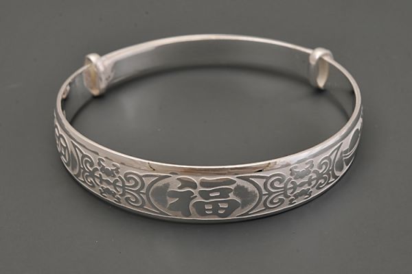 结婚准备哪些首饰 结婚为什么要买首饰