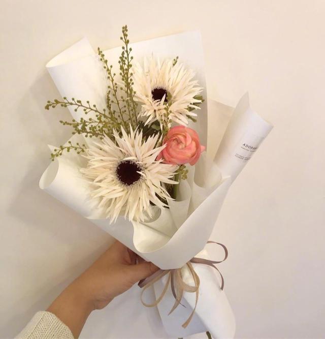 老公送花想发个朋友圈