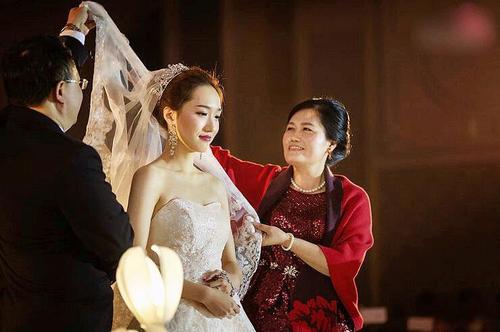 结婚中老年参加婚礼服装