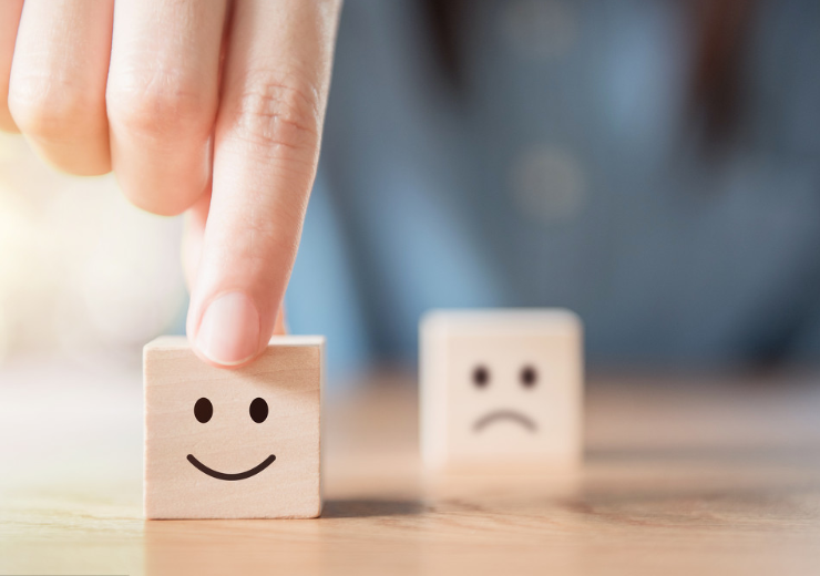 晒旧照片的回忆句子发朋友圈