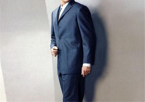 婚礼新郎服装款式 新郎结婚礼服怎么选择