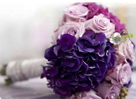 创意抛捧花的方式