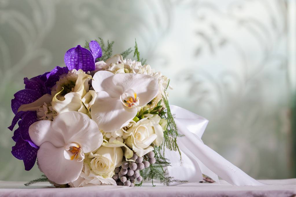 婚礼新娘手捧花送闺蜜的词