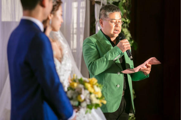 男方父亲婚礼贺词 男方父亲讲话经典300字