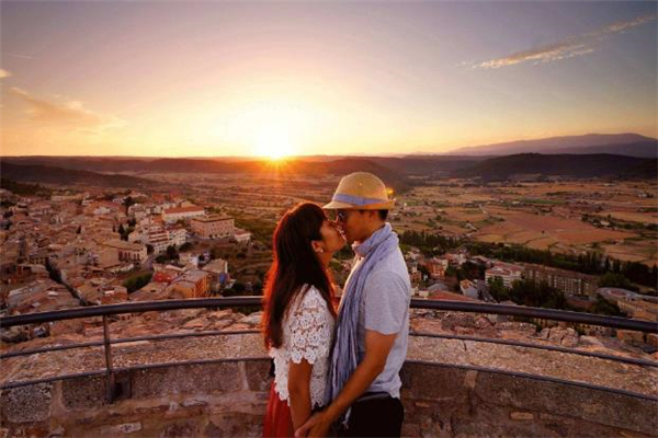 老公为了生活又要离开的说说