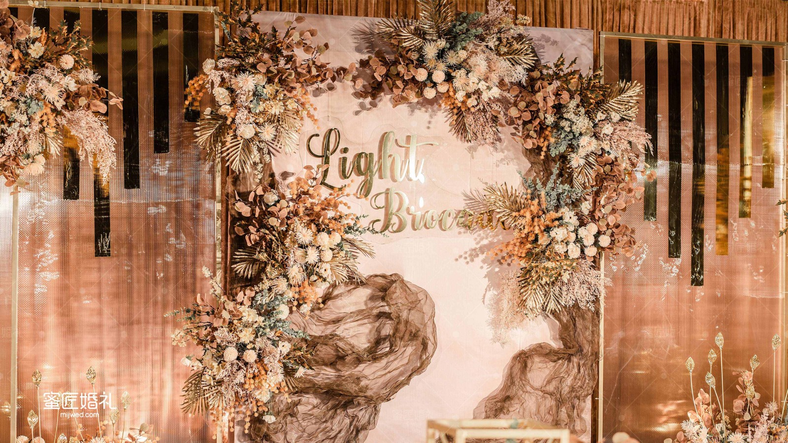 婚礼布置图片 最新婚礼现场布置效果图