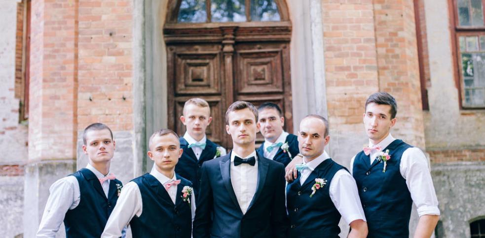 伴郎致辞三四句话简单 伴郎致辞四字成语