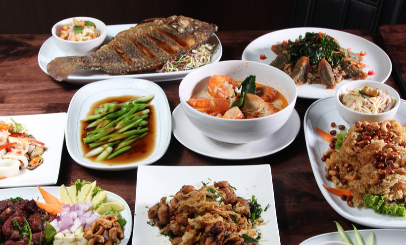 同事开心聚餐的简短句子