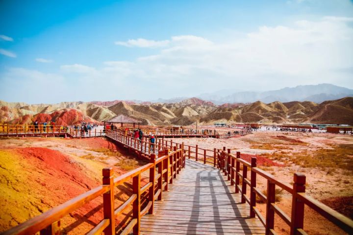 沙漠婚纱旅拍 沙漠婚纱照价格