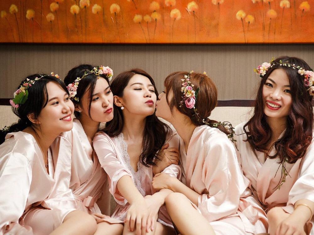 适合伴娘唱给新娘的歌