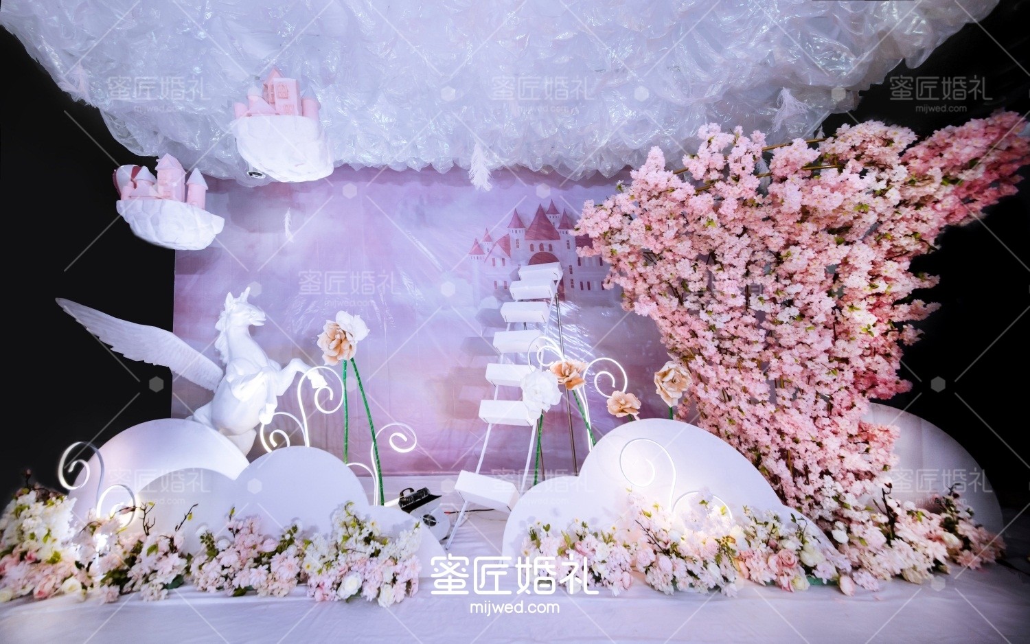豪华梦幻婚礼布置图片