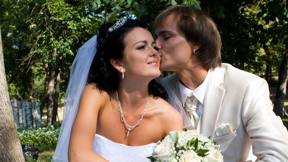 父亲在儿子婚礼上简单讲话 父亲在儿子婚礼上怎样致词