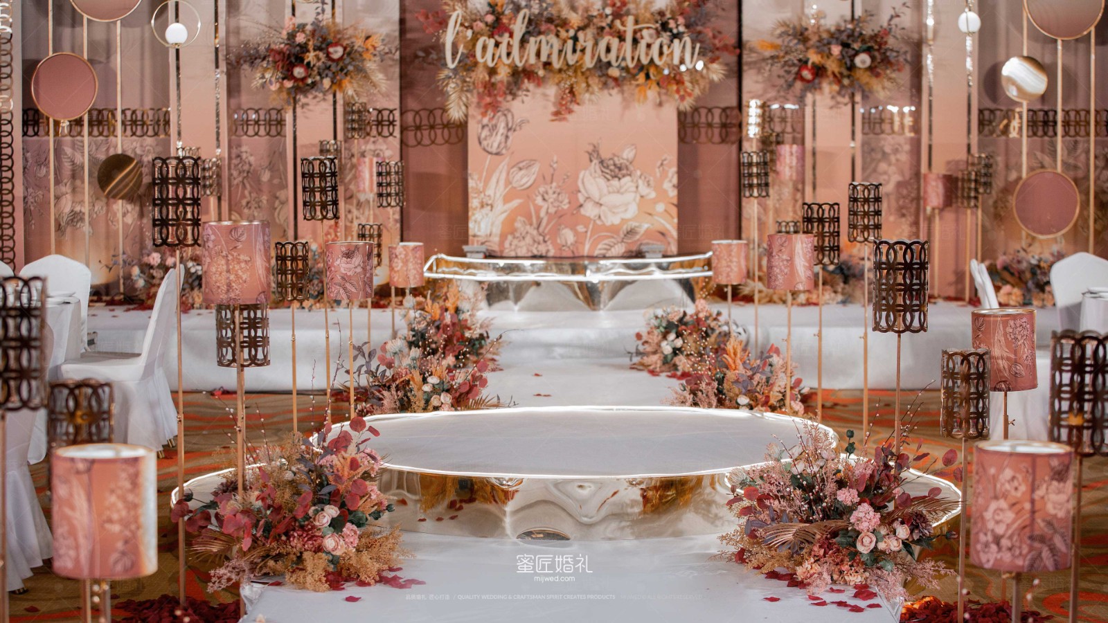 婚礼布置现场 婚礼场地布置多少钱