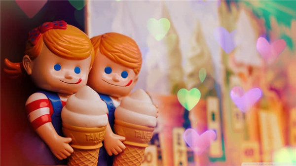 感谢男朋友送礼物的话朋友圈 感谢男朋友送礼物的话语简短