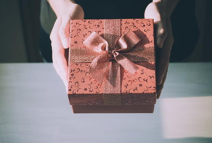 写贺卡给女朋友简短而深情的