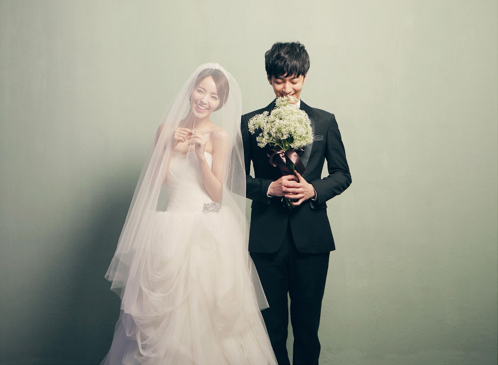 拍婚纱照选礼服攻略 婚纱照3套衣服怎么选