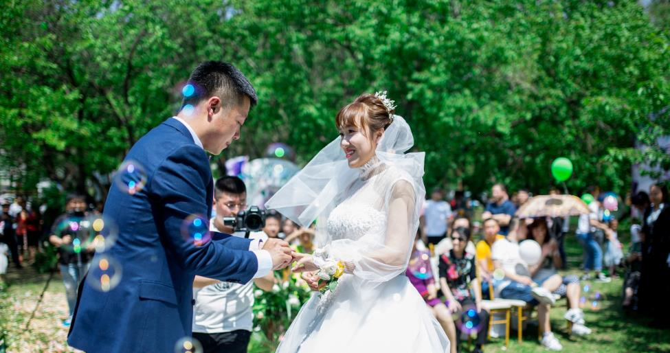 新婚女方父亲致辞祝福语 新婚女方父亲发言词简短发言