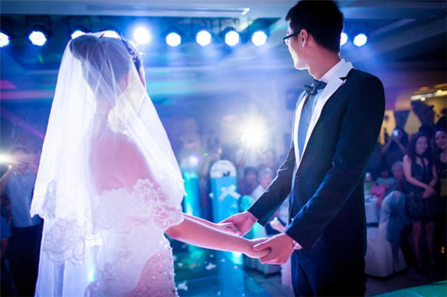 新婚谢媒主持词