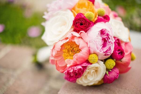 新娘手捧花用什么花图片