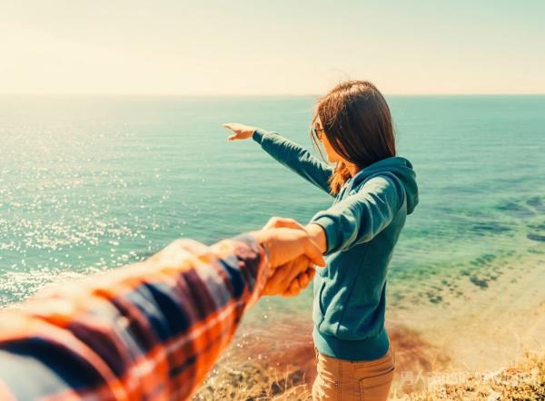 感谢女朋友送礼物的话朋友圈