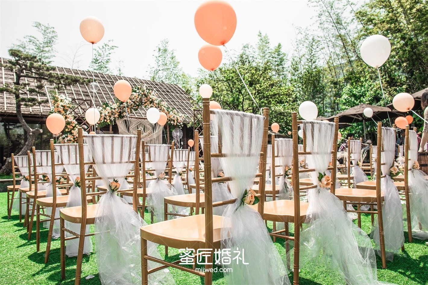 绿色主题婚礼布置方案