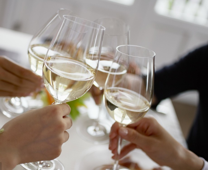 有文采的年会祝酒词 年会领导简短祝酒词