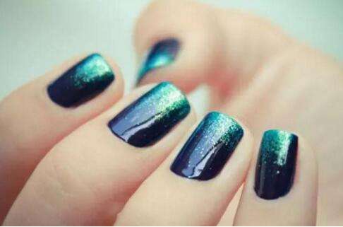 朋友圈怎么发美甲说说 美甲发朋友圈说什么话