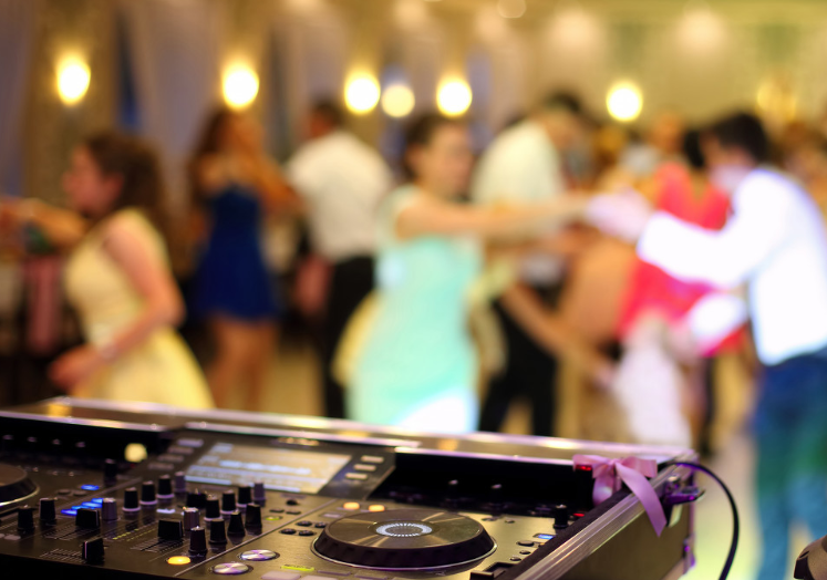 结婚祝福歌曲大全送给新人