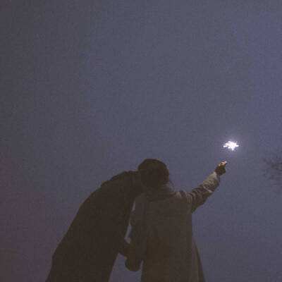 和女朋友一起跨年的朋友圈 和女朋友一起跨年的说说