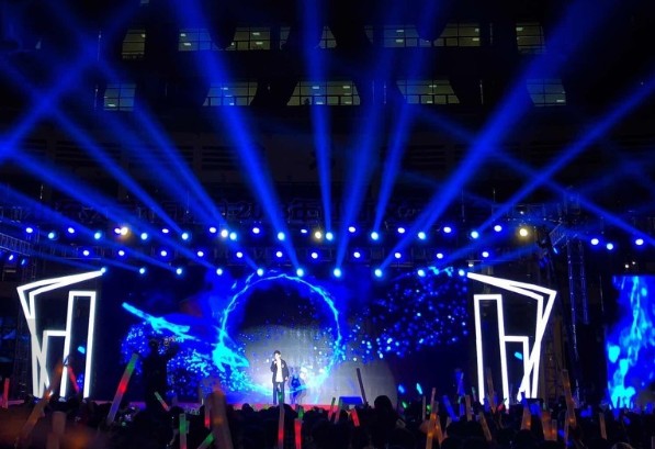 元旦晚会什么节目比较新颖 元旦晚会可以表演什么节日集体