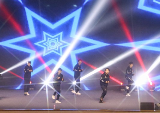 元旦晚会什么节目比较新颖