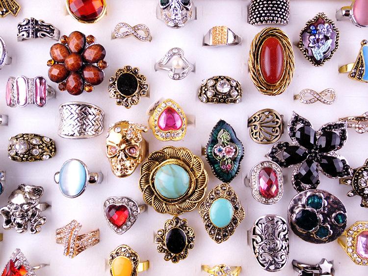 圣诞节和男朋友要一两千块钱的东西贵吗?