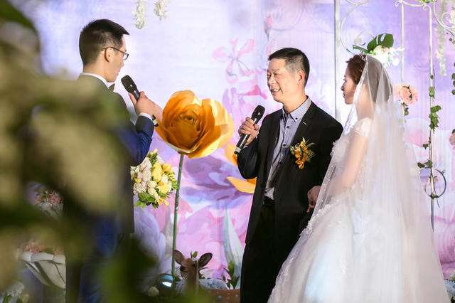 新娘长辈婚礼讲话大气 婚礼长辈致辞简短大气怎么说