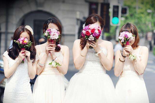 伴娘致辞简短大方一点闺蜜