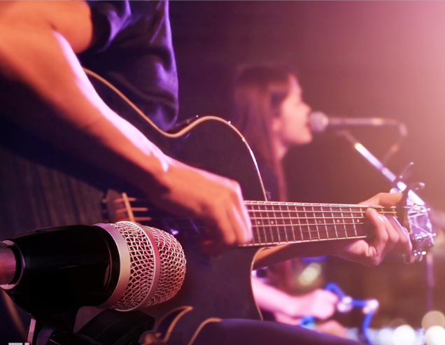 婚礼上祝福新人的歌曲有哪些 祝福新婚快乐歌曲有哪些