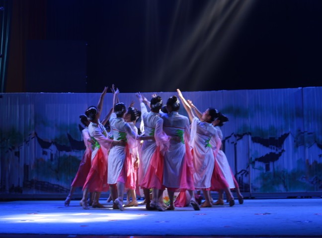 年会节目创意简单