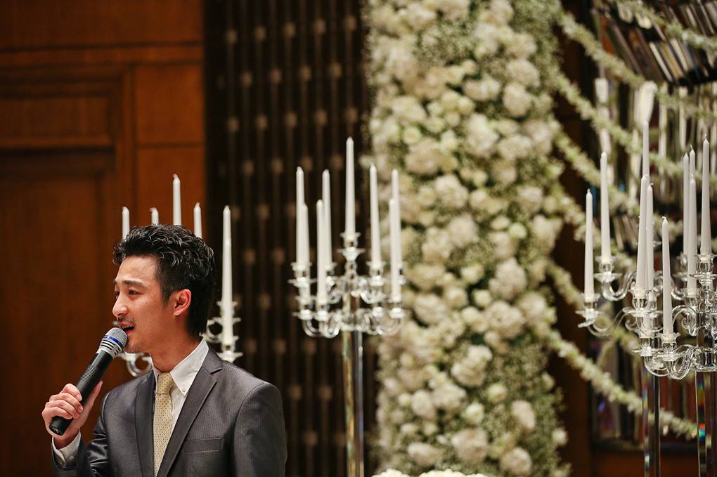 婚礼现场主持人致辞 主持人在婚宴上的致辞