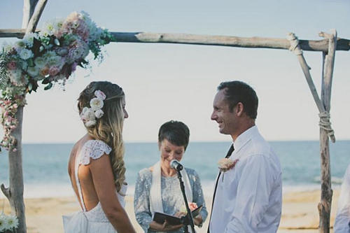 证婚人简短大气的致辞 证婚人婚礼致辞最新简短