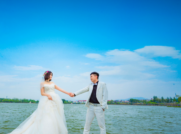 结婚邀请函怎么写微信通知
