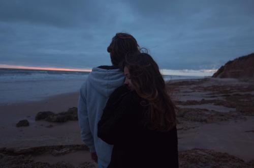 如何让不喜欢自己的人喜欢自己