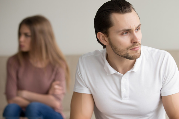 老公总护着婆婆的说说