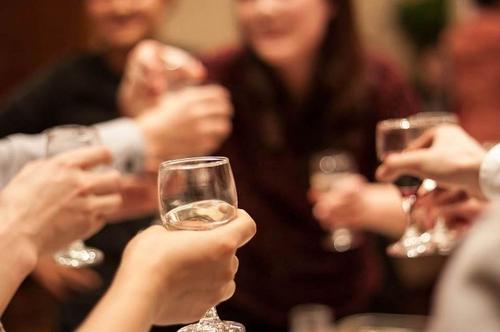 双方家长第一次见面送什么礼物